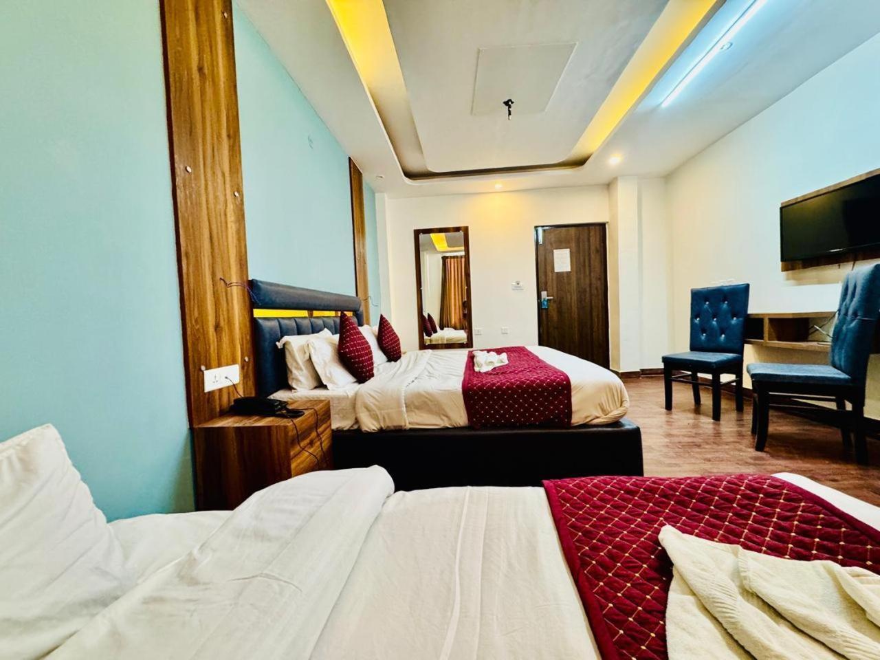 Royal Majestic View Point Lodge Manāli Exterior foto